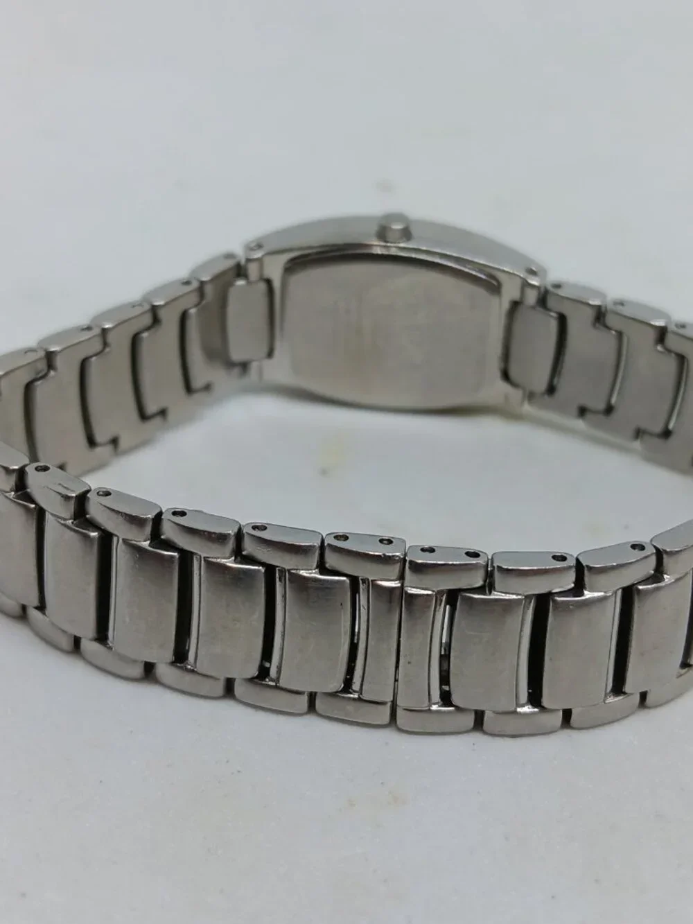 VINTAGE 2000s Fossil FS-2735 Women's 20 x 29mm Stainless Steel Tonneau Watch